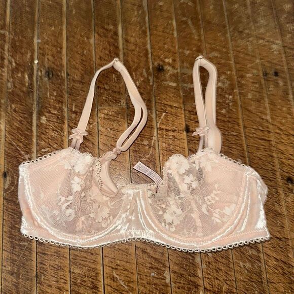 Victoria’s Secret 32C nude velvet no padding Dream Angels push-up bra - Picture 1 of 3